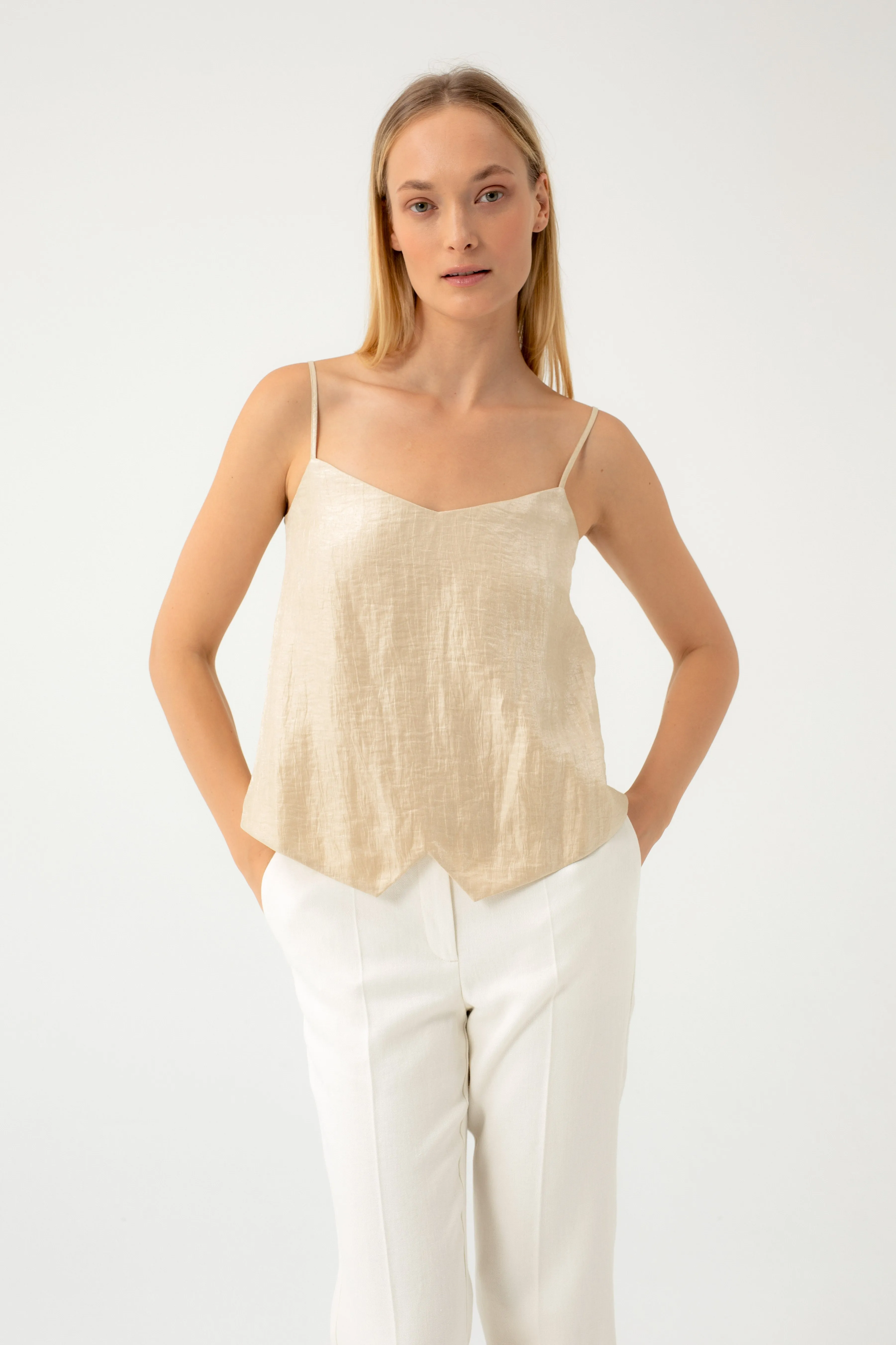 BEIGE TOP WITH LINEN