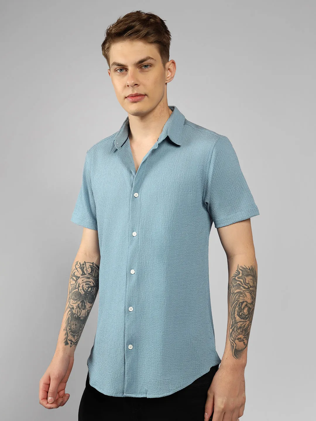 Men's Blue Textured Spread Collar Half sleeve Regular Fit Shirt